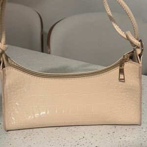 Elegant Cream Crocodile-Embossed Women's Bag